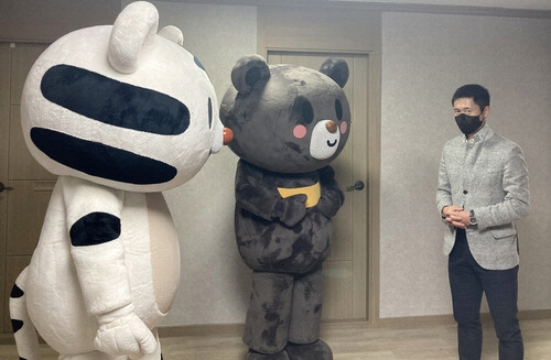 안전 홍보영상 제작에 참여한 이영표 강원FC 대표이사[강원도소방본부 제공]